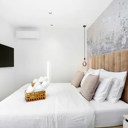 בית הארחה Fly - 50m From The - New 2024 מדולין