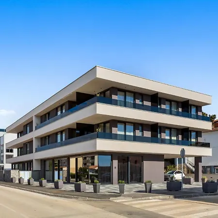 Fly - 50m From The - New 2024 Medulin