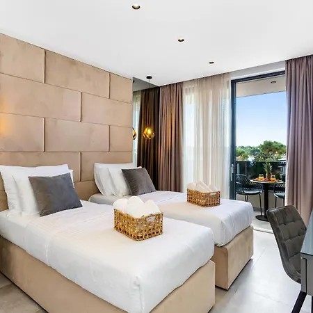 Guest house Fly - 50m From The - New 2024