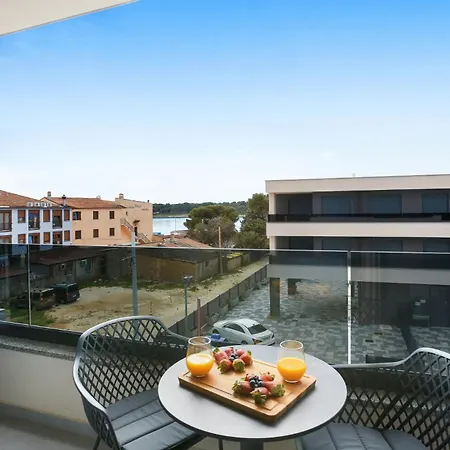 Fly - 50m From The - New 2024 Guest house *