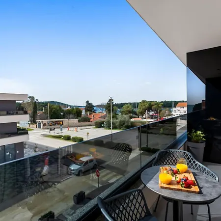 Fly - 50m From The - New 2024 Guest house Medulin