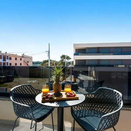 Fly - 50m From The - New 2024 Guest house Medulin