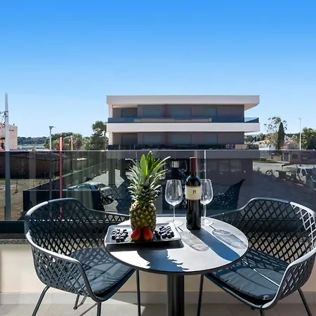 Fly - 50m From The - New 2024 Guest house *